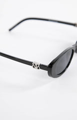 Beginning Julie Black Rounded Sunglasses