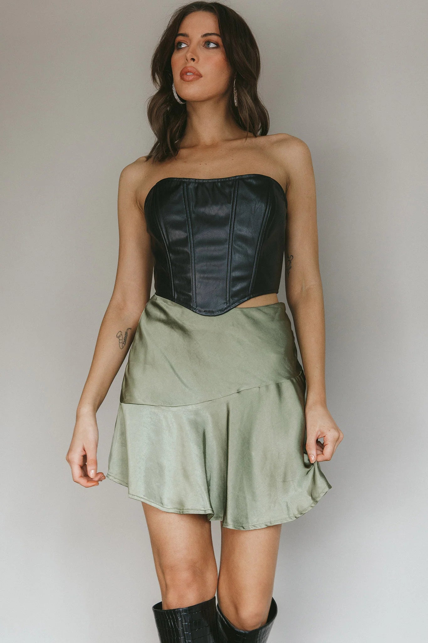 Gwyneth Flounce Mini Skirt Khaki