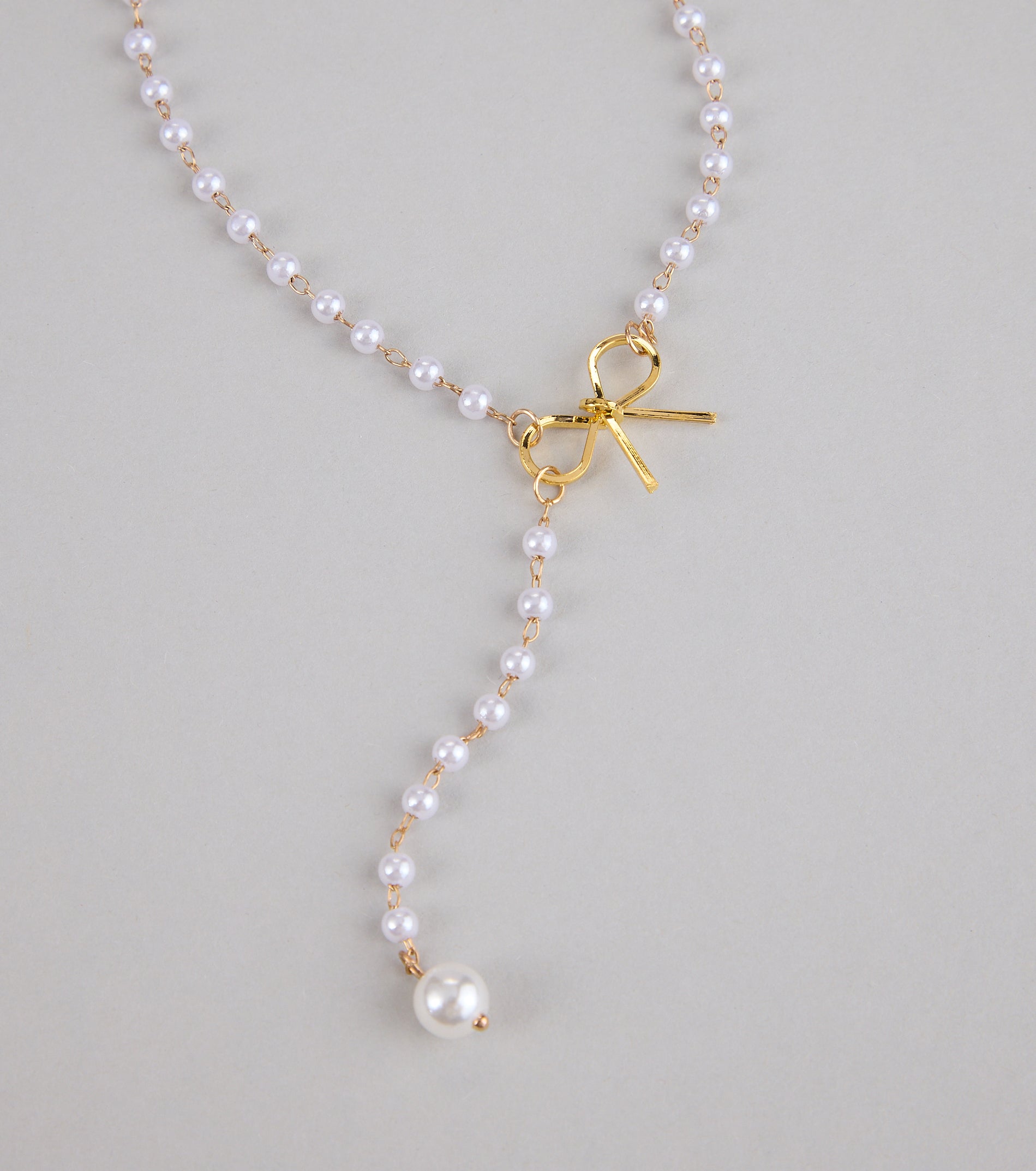 Pretty Please Bow and Pearl Necklace