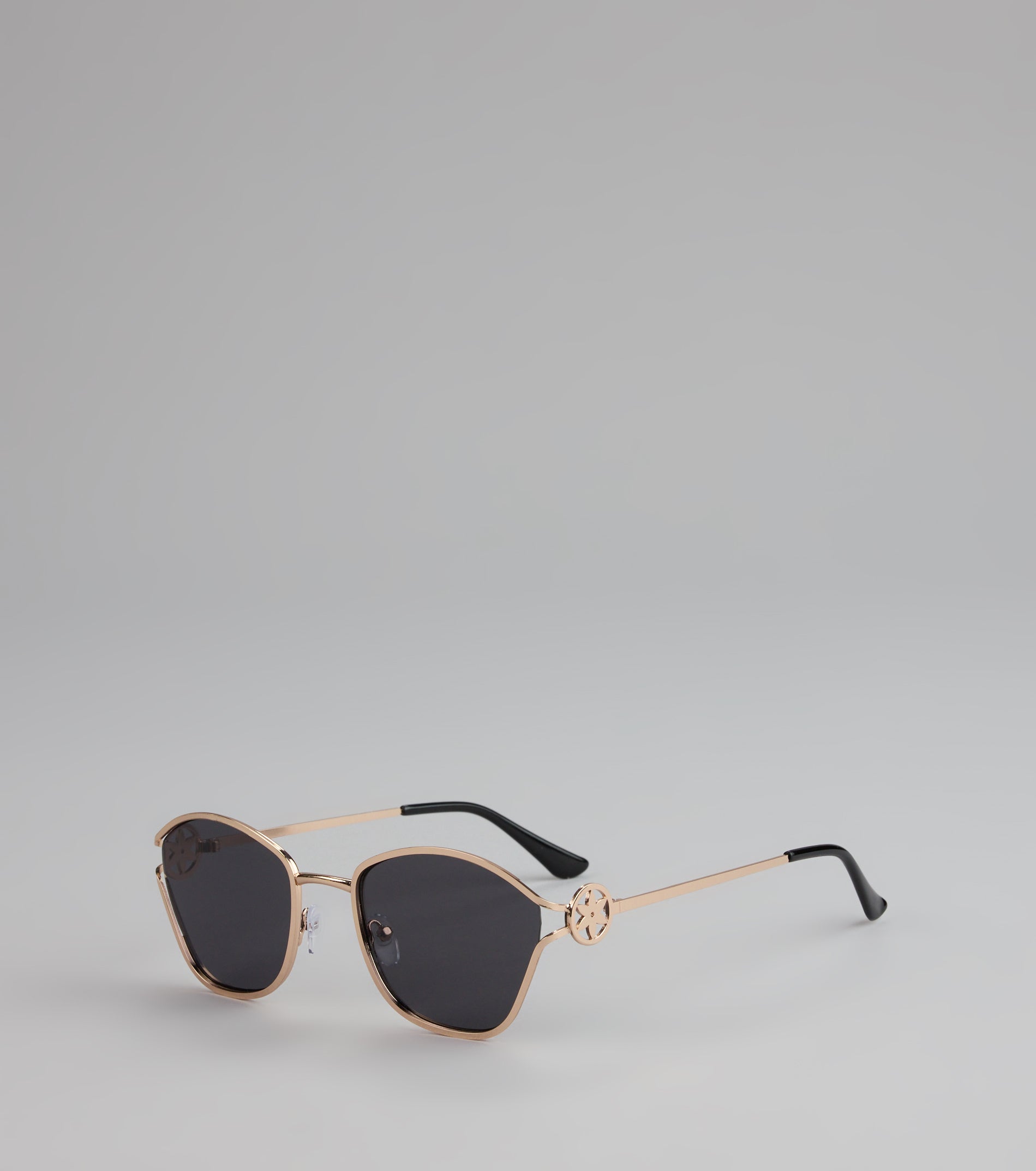 Fresh Pick Flower Detail Sunglasses