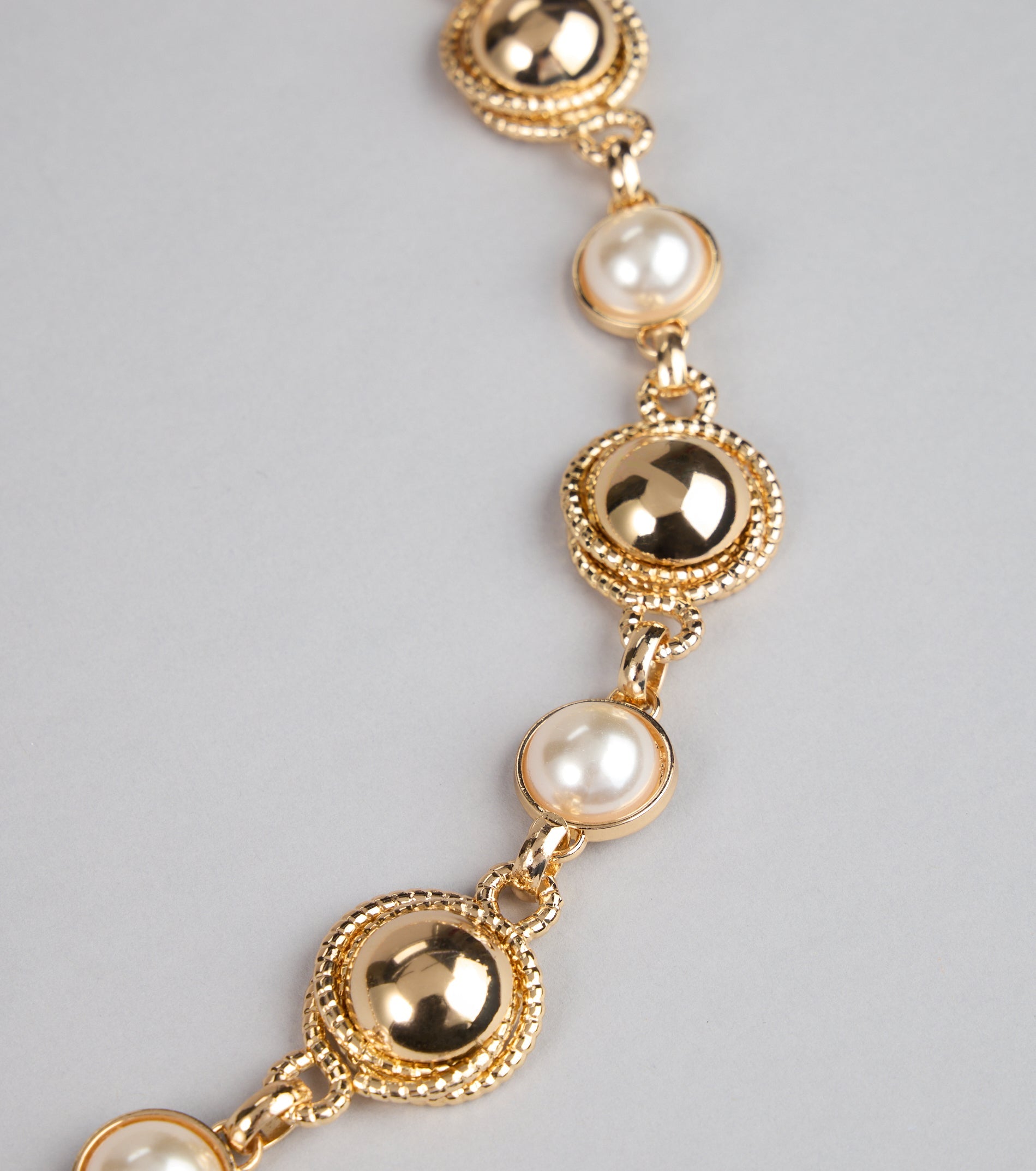 Opulent Touch Faux Pearl Chain Belt