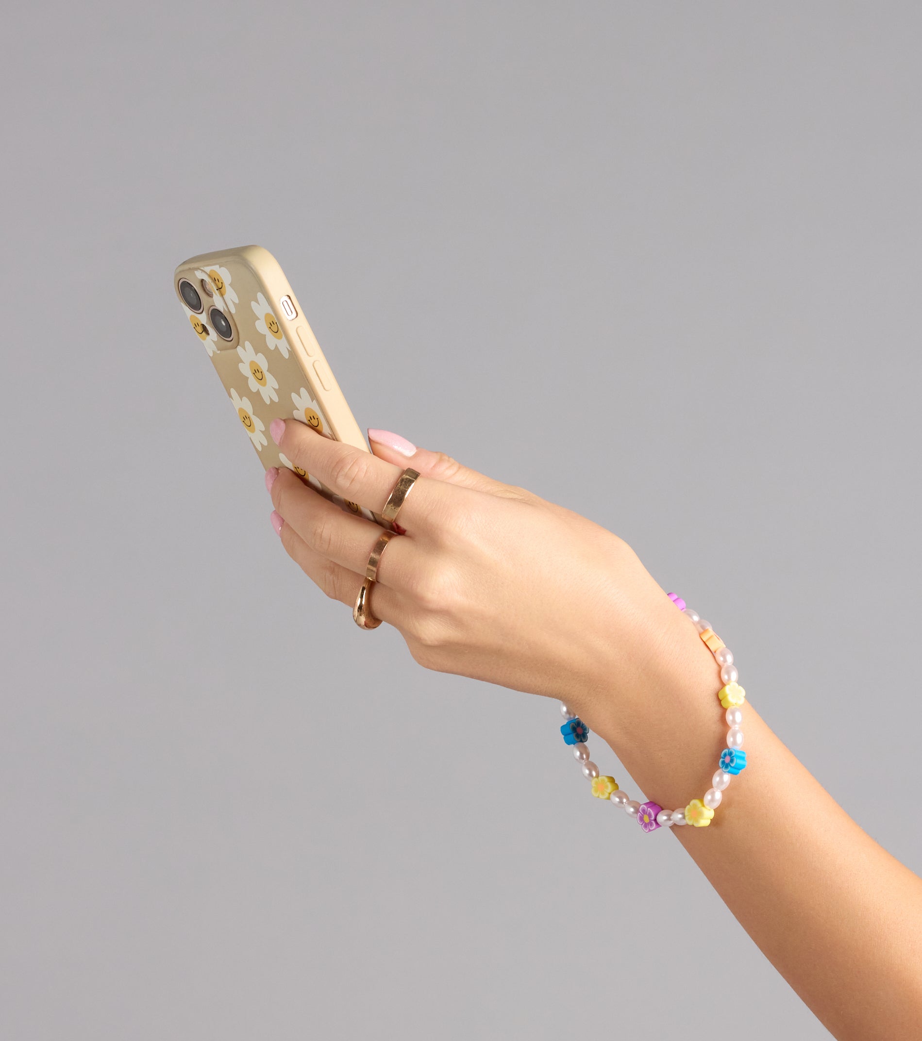 Daisy Dreams Pearl Wristlet Keychain
