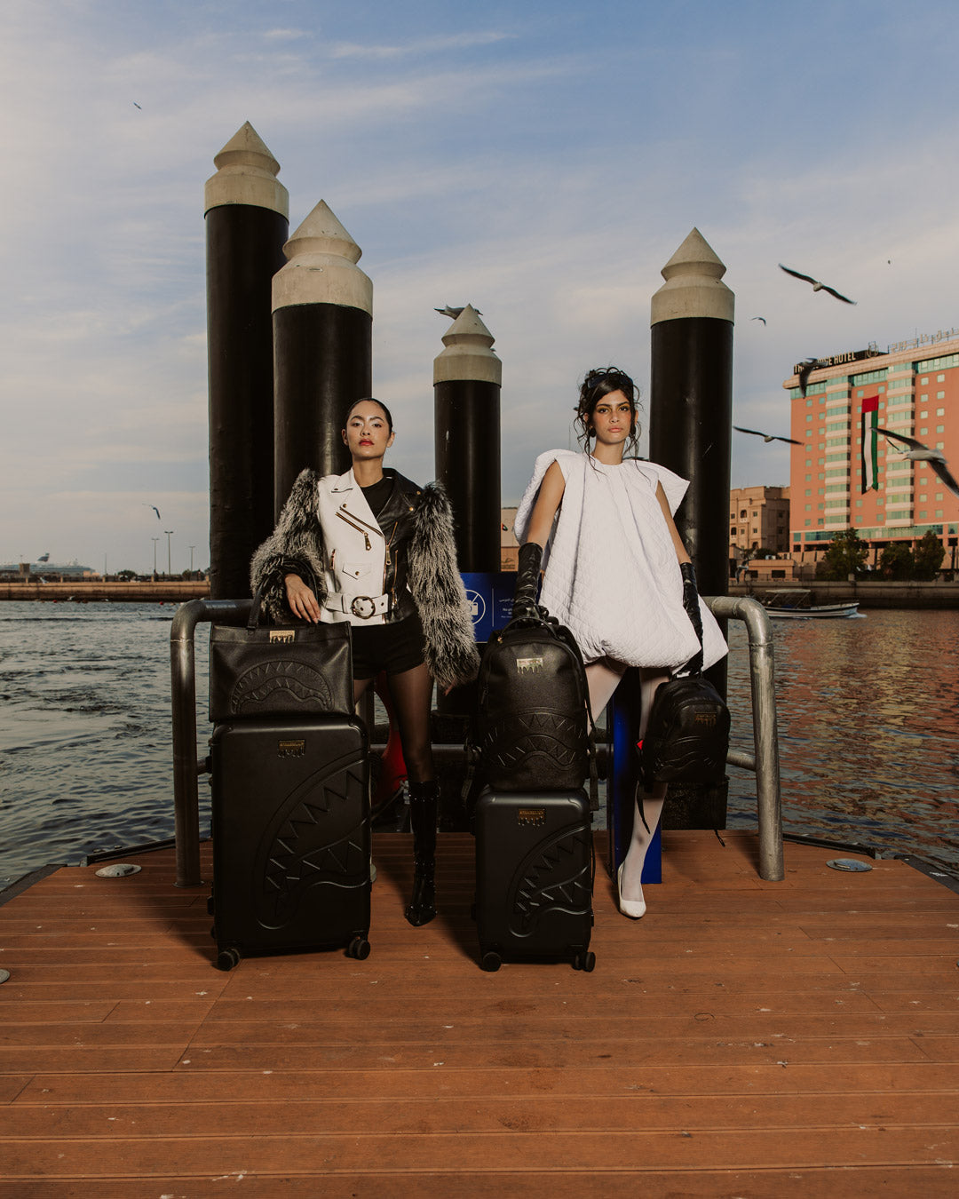 GOLD BRICK DRIP CARRY-ON LUGGAGE