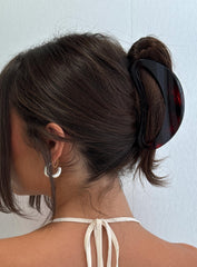 Say My Name Hair Clip Dark Tort