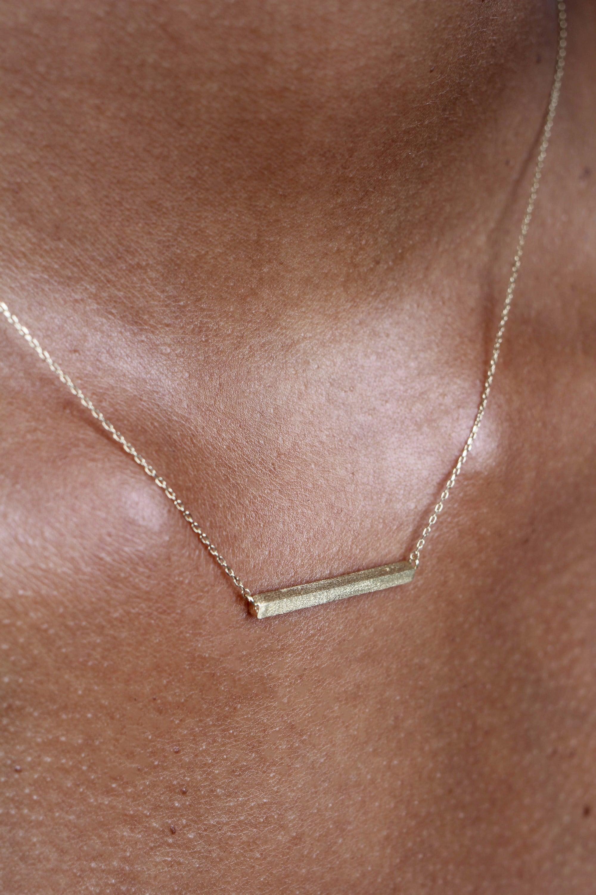 Charm necklace - Gold bar