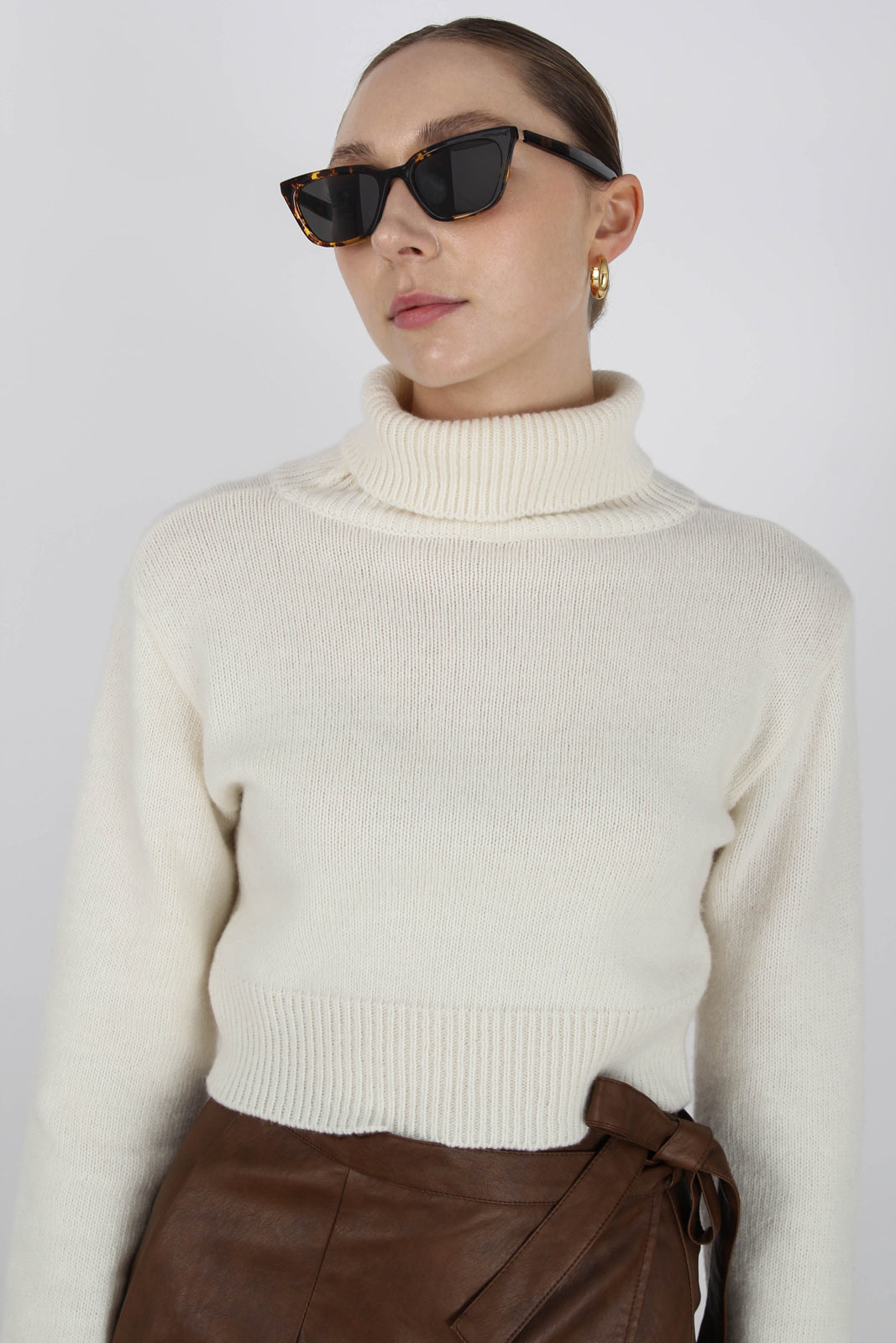 Ivory wool cropped turtleneck jumper