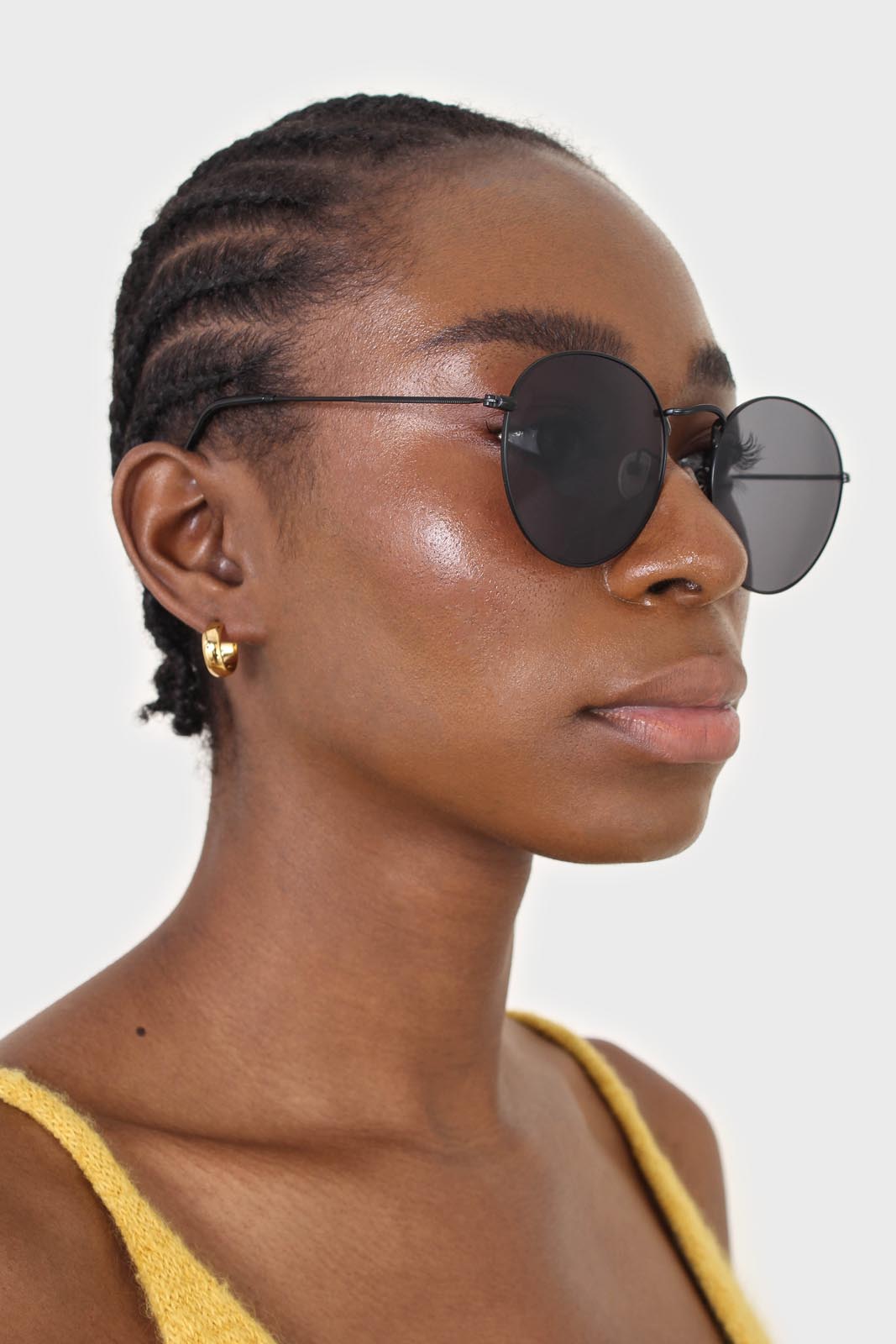 Black matte metal frame round sunglasses