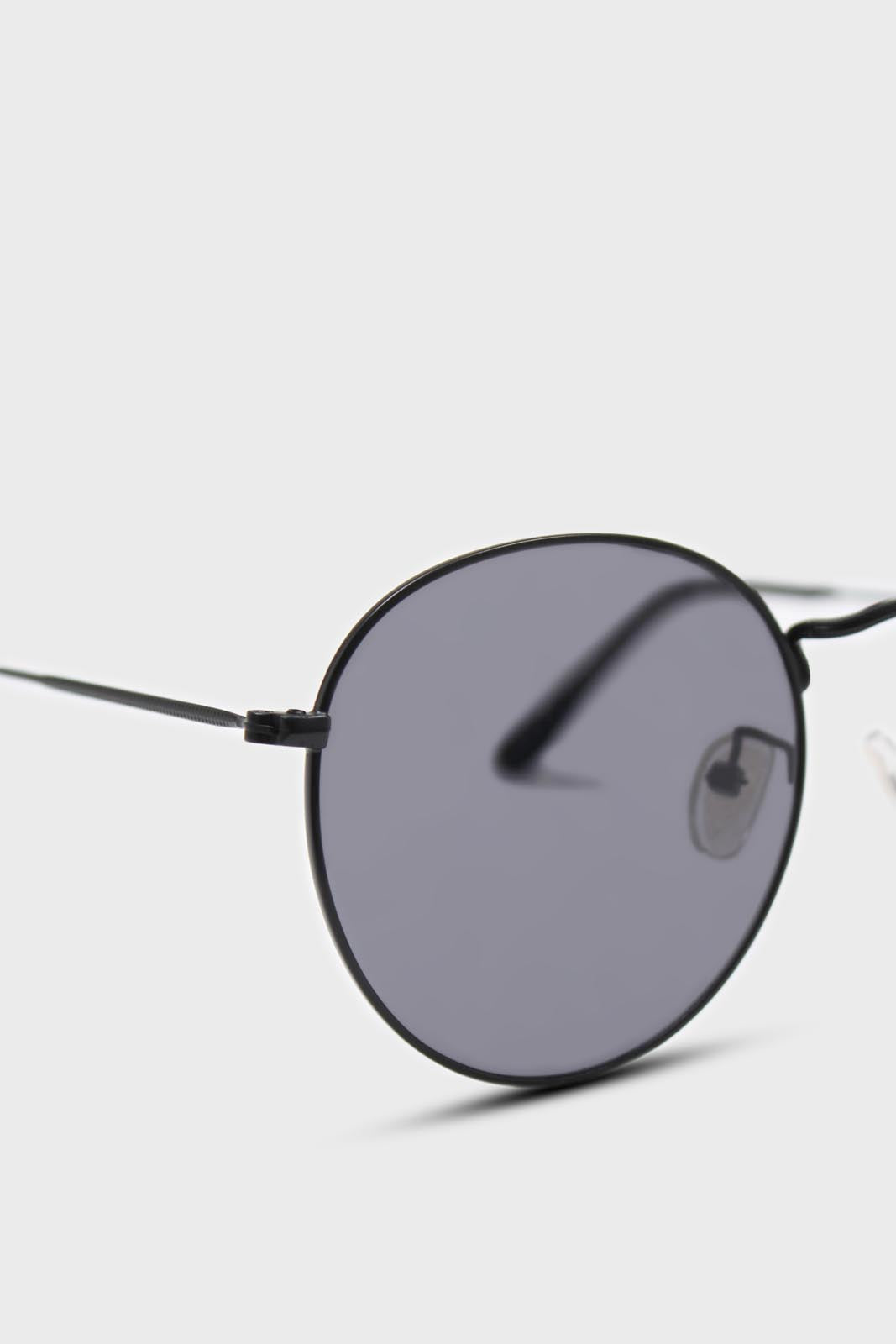 Black matte metal frame round sunglasses