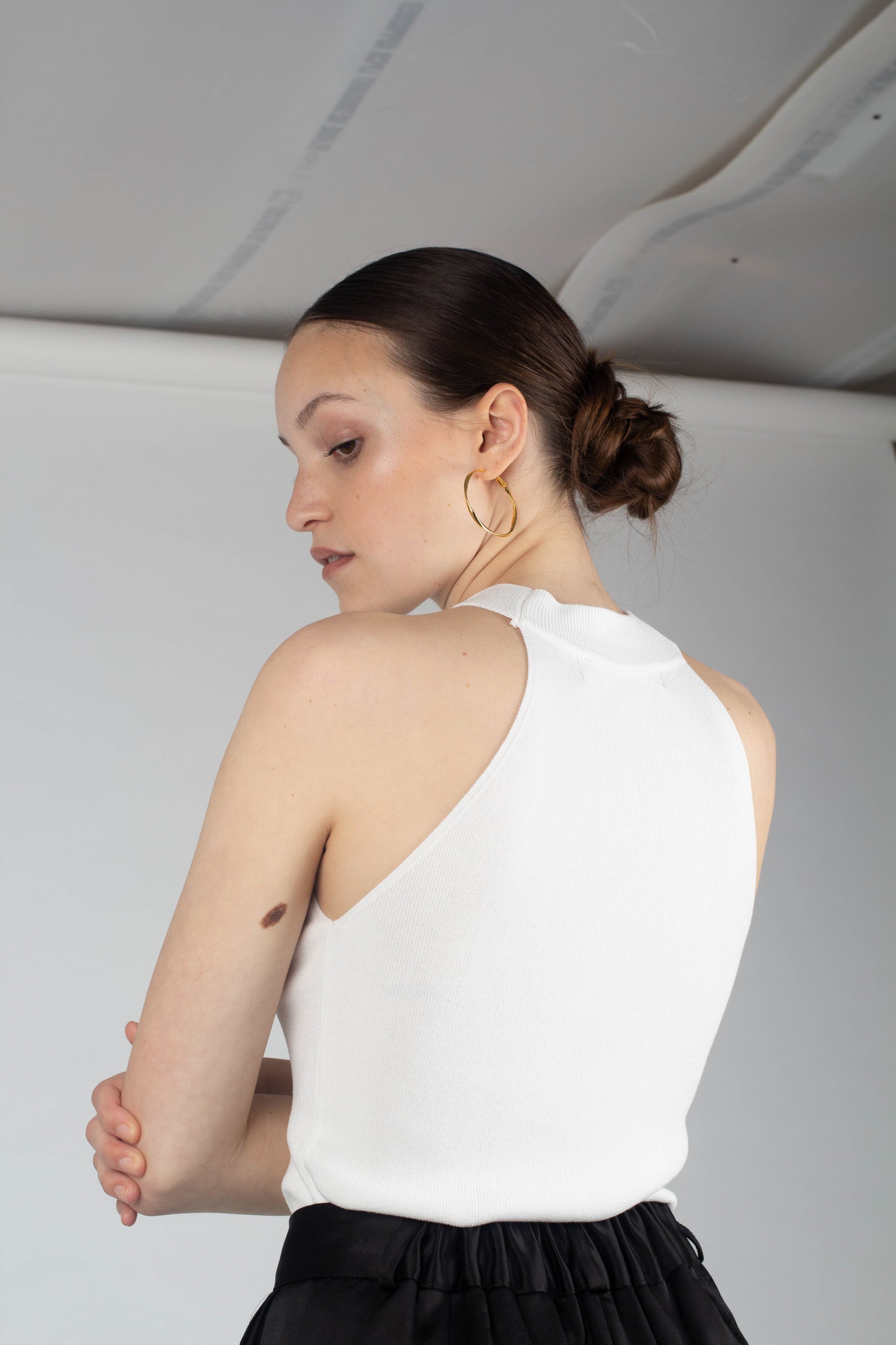 White mock neck sleeveless tank