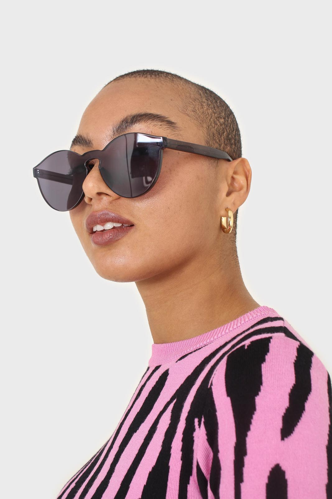 Charcoal frameless round sunglasses