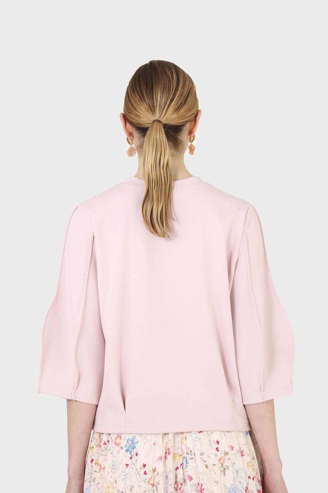 Pale pink sharp seamed 3/4 sleeve top