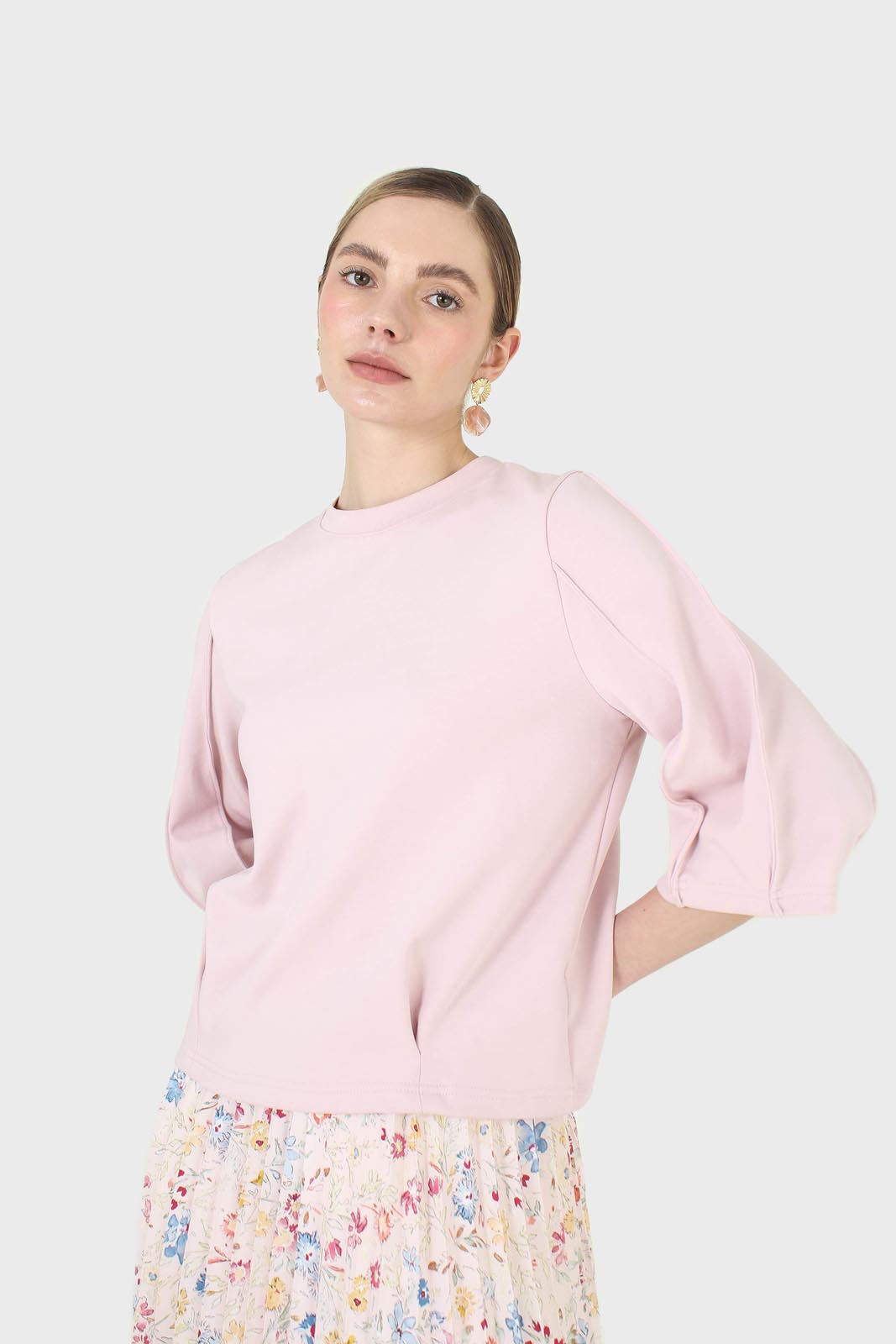Pale pink sharp seamed 3/4 sleeve top
