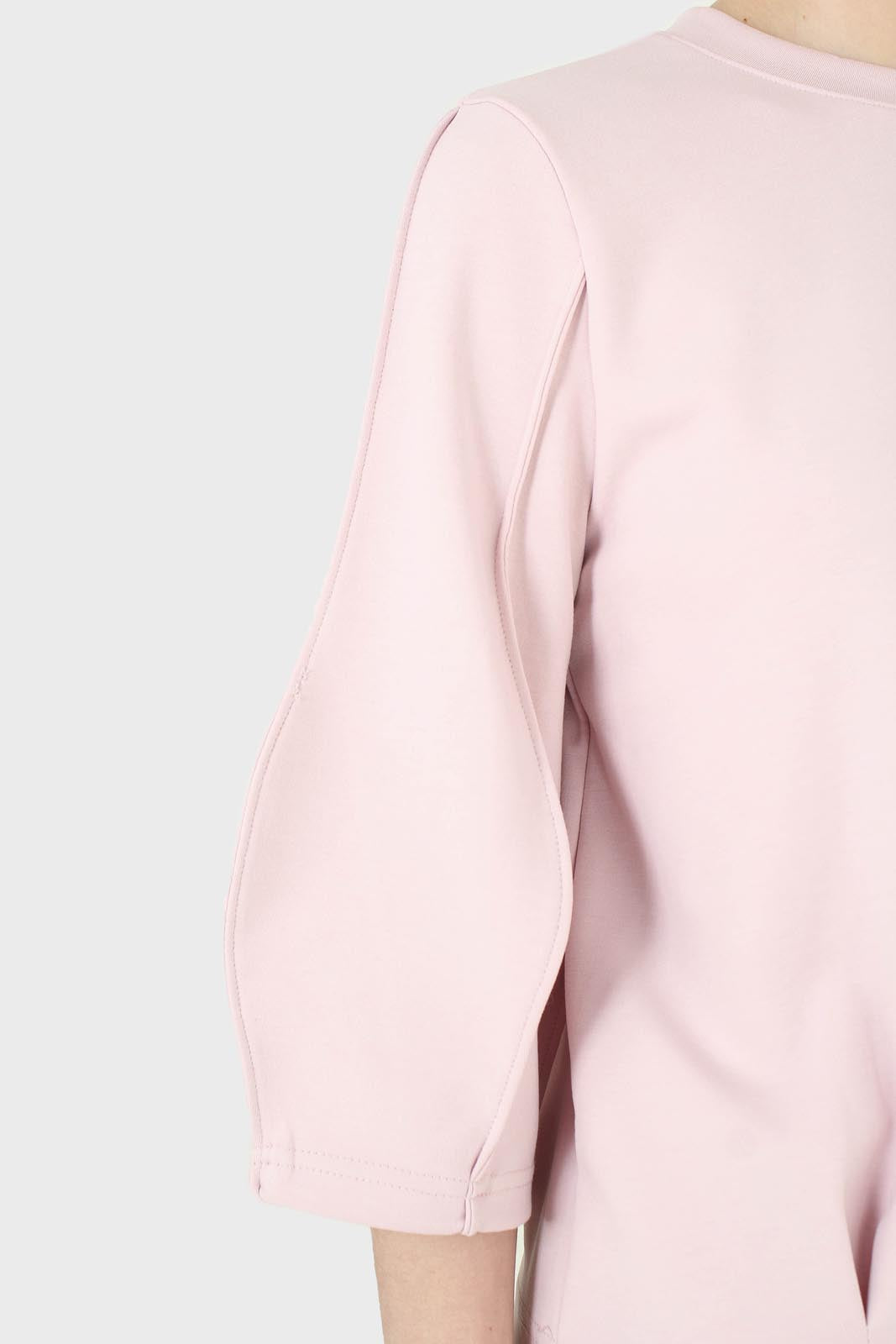 Pale pink sharp seamed 3/4 sleeve top