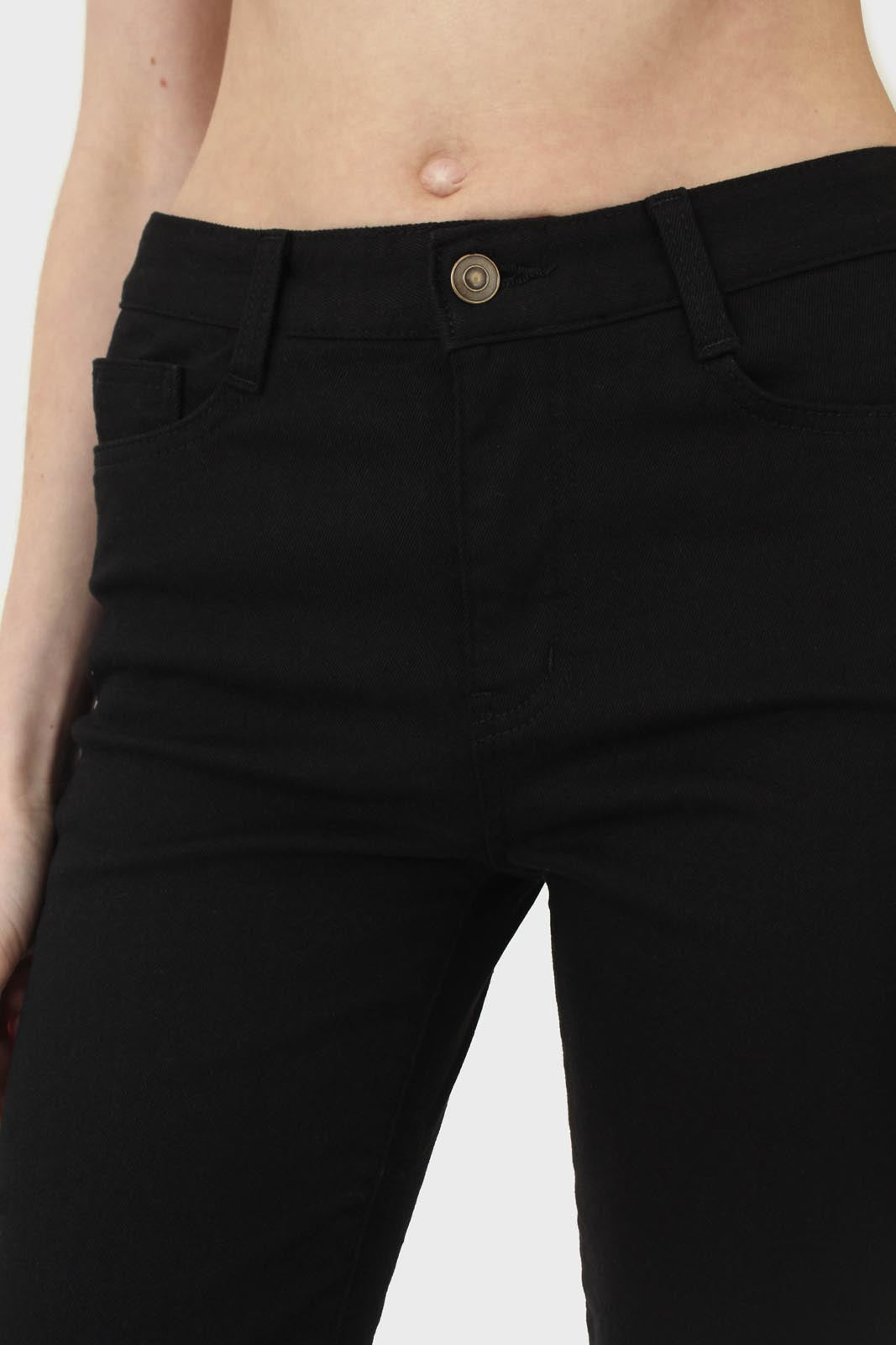 Black cut bottom boyfriend jeans - 2005