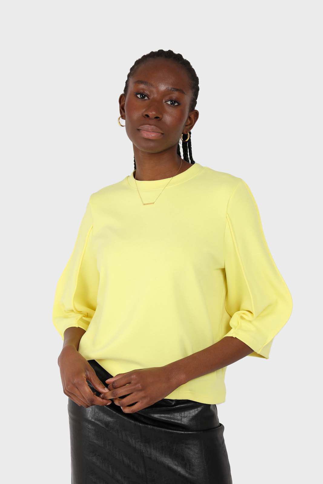 Yellow sharp seamed 3/4 sleeve top