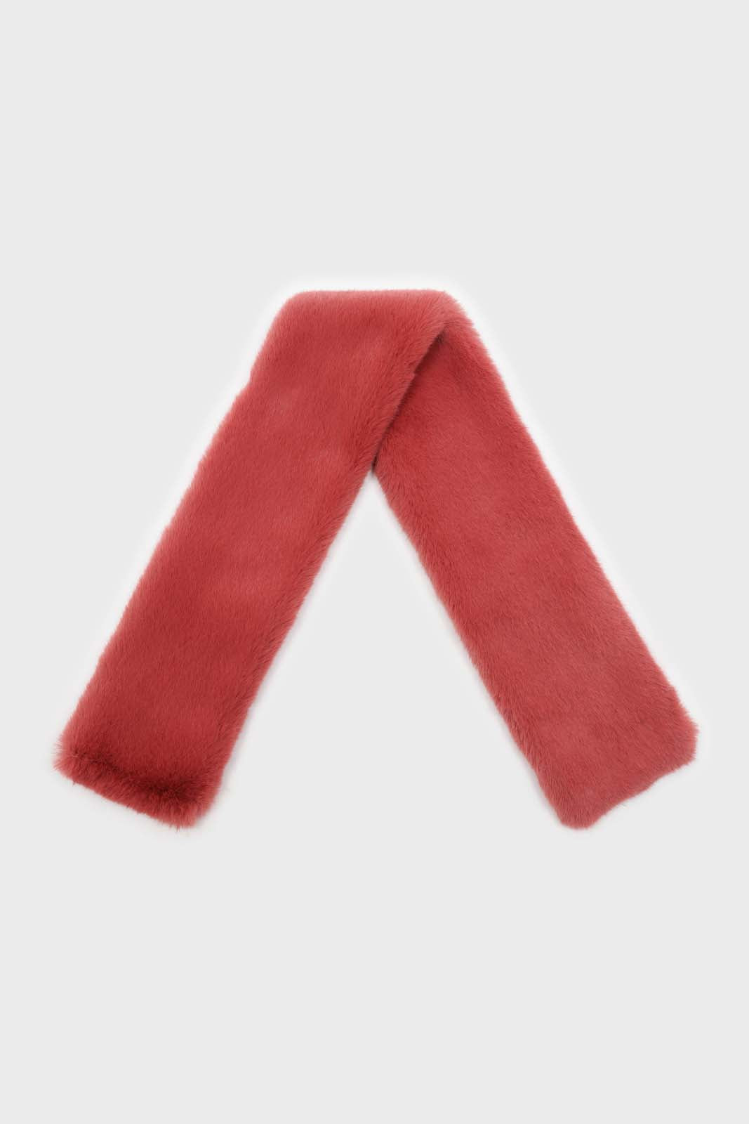 Deep pink thick faux fur tuck scarf