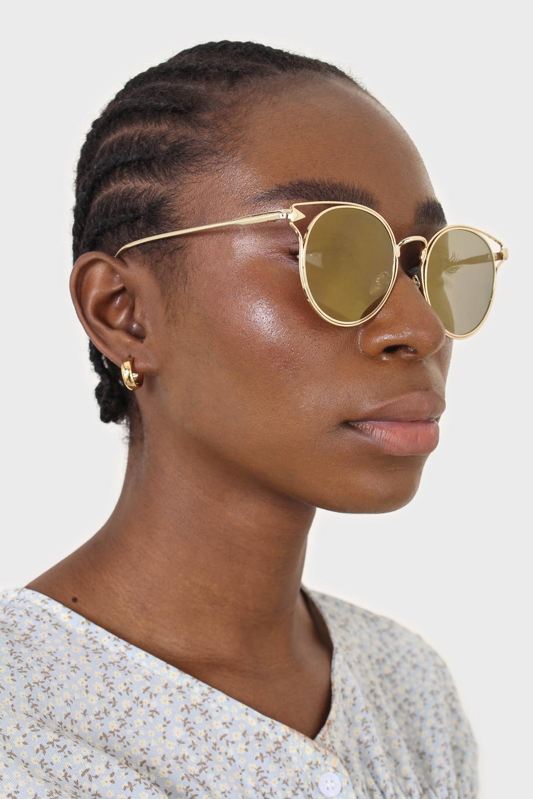 Gold wire rim peek side cateye sunglasses
