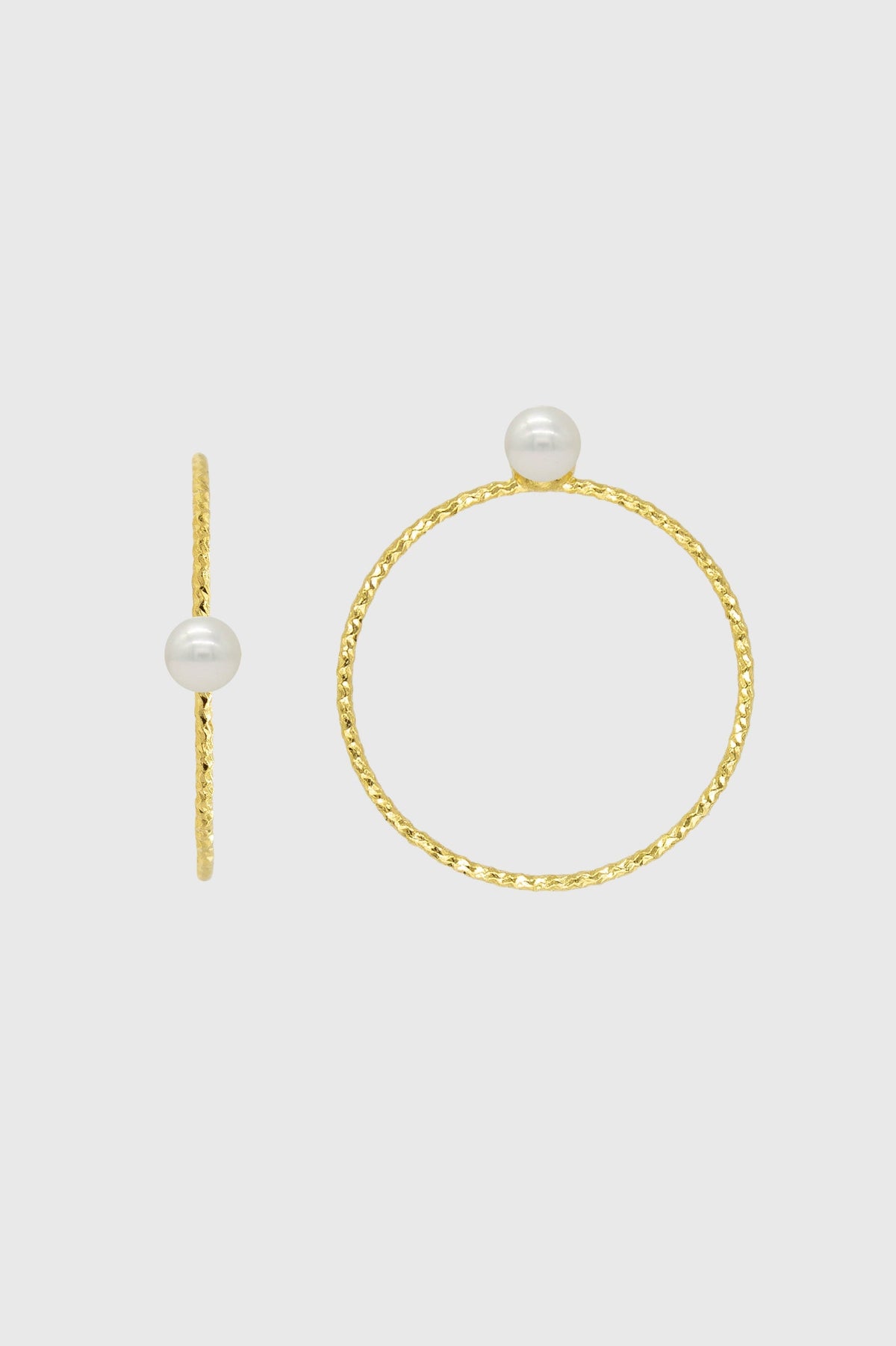 Gold pearl birthstone ring / Jun