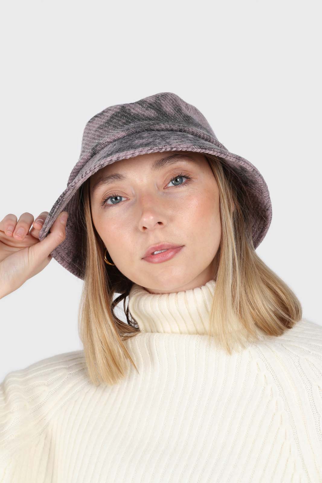 Ivory wool shaped rib turtleneck jumper