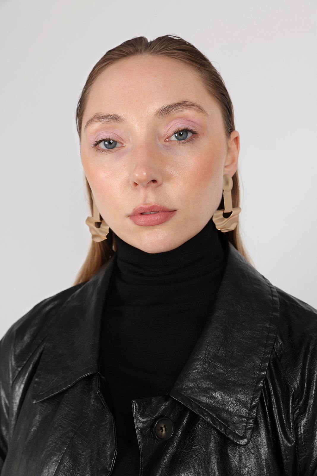 Gold geometric wavy semi-circle earrings