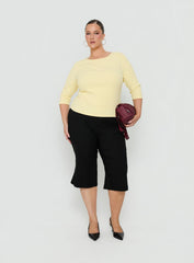 Samaira Capri Pant Black Curve