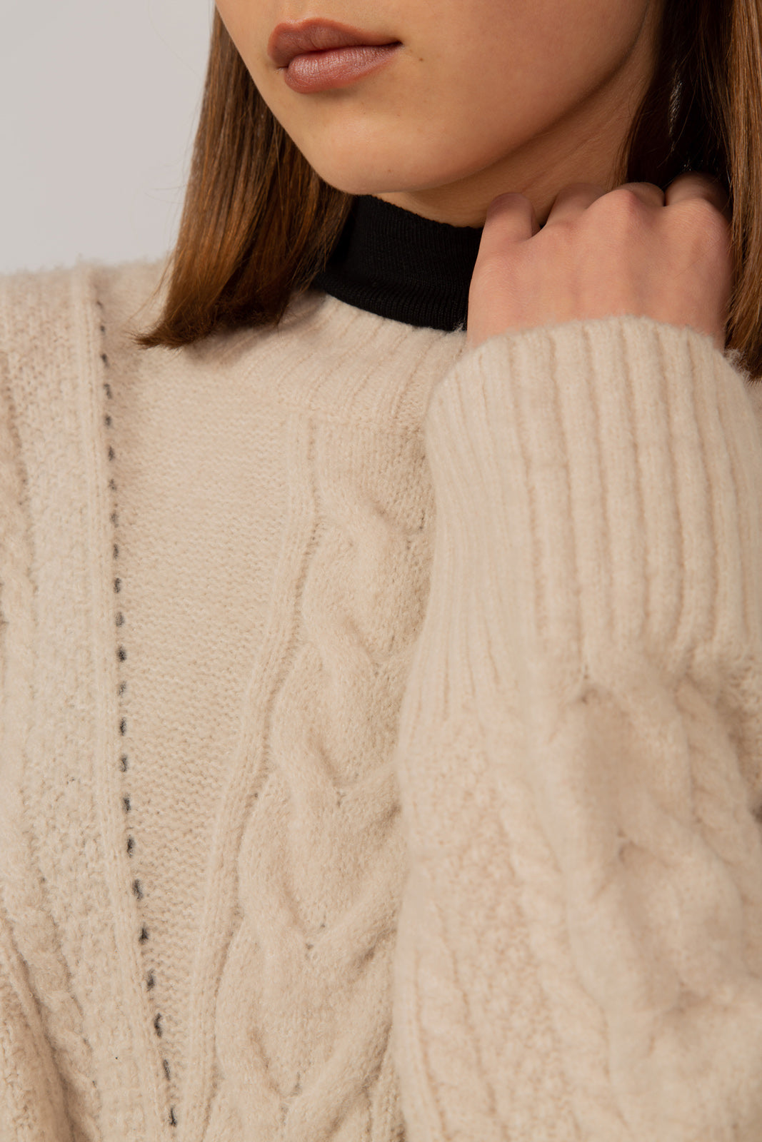 Beige V cable loose fit jumper