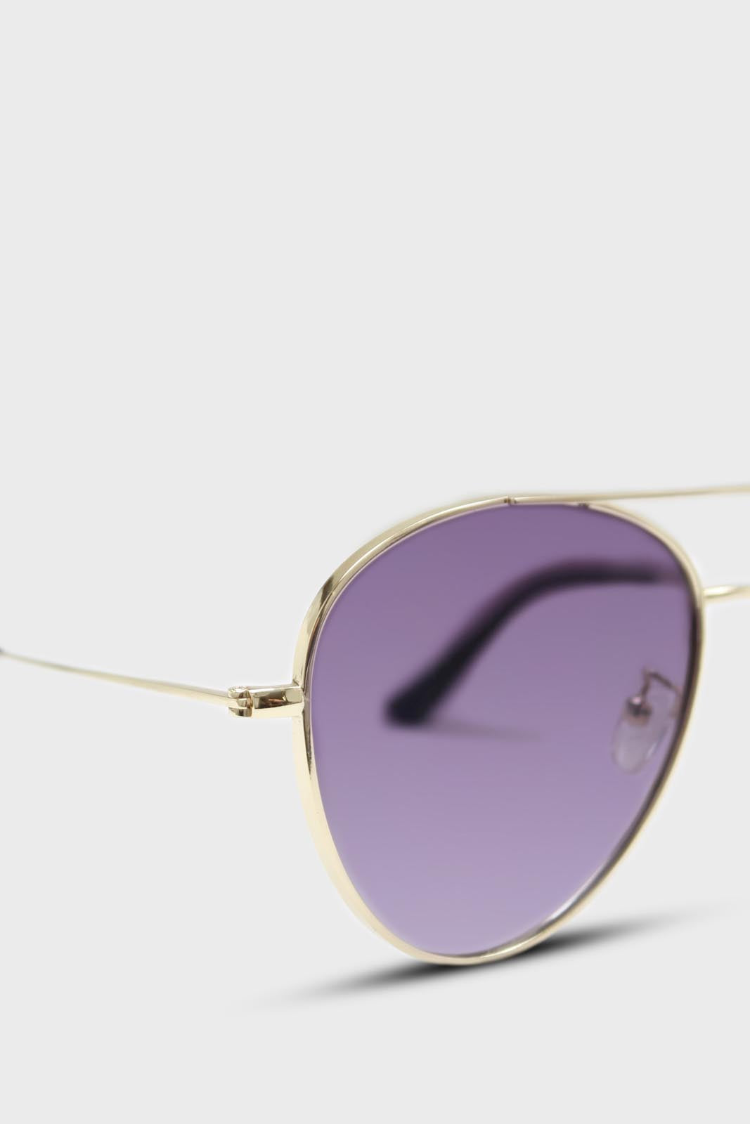 Gold frame black lens classic aviator sunglasses