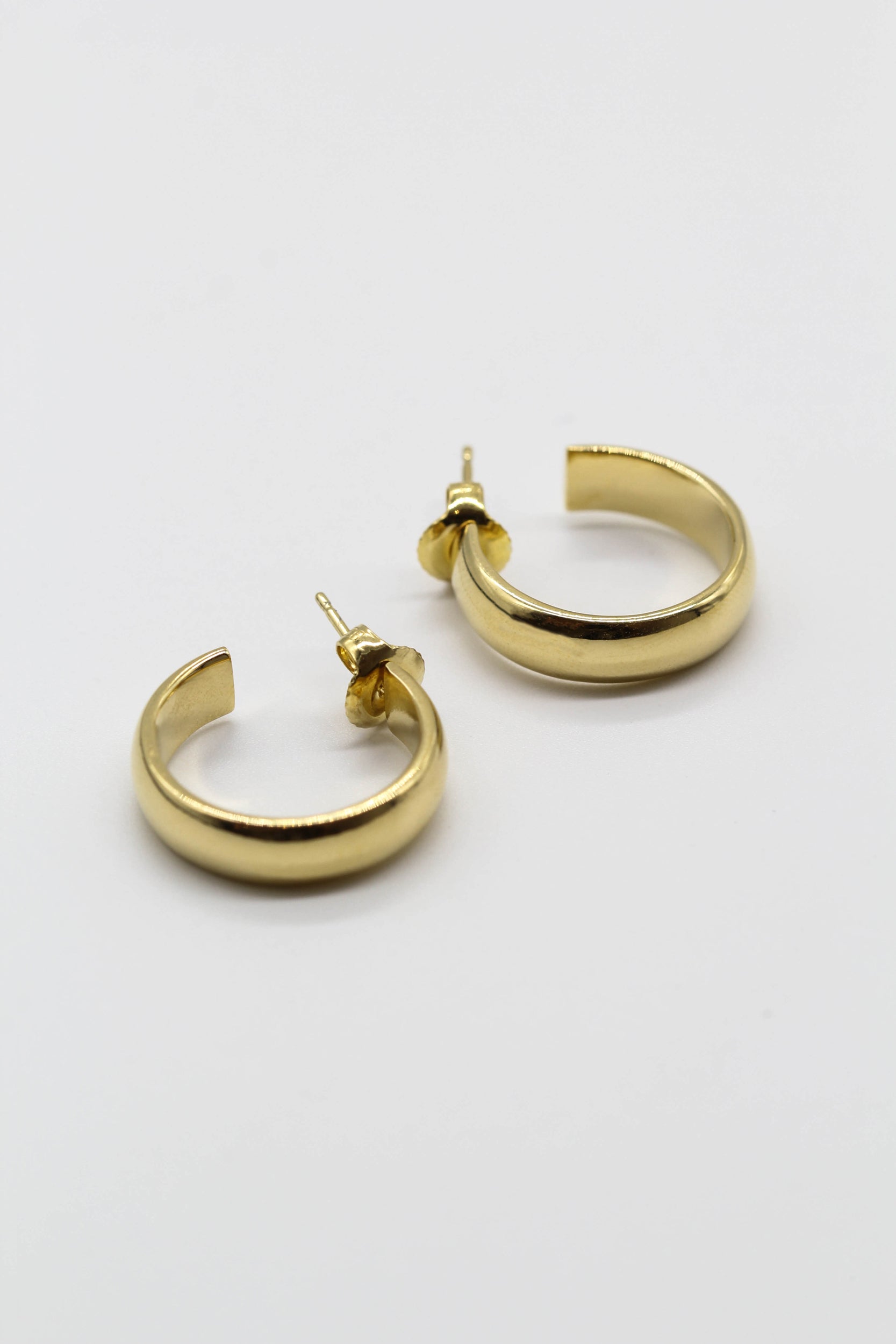 Gold thick hoop glossy earrings - 19mm