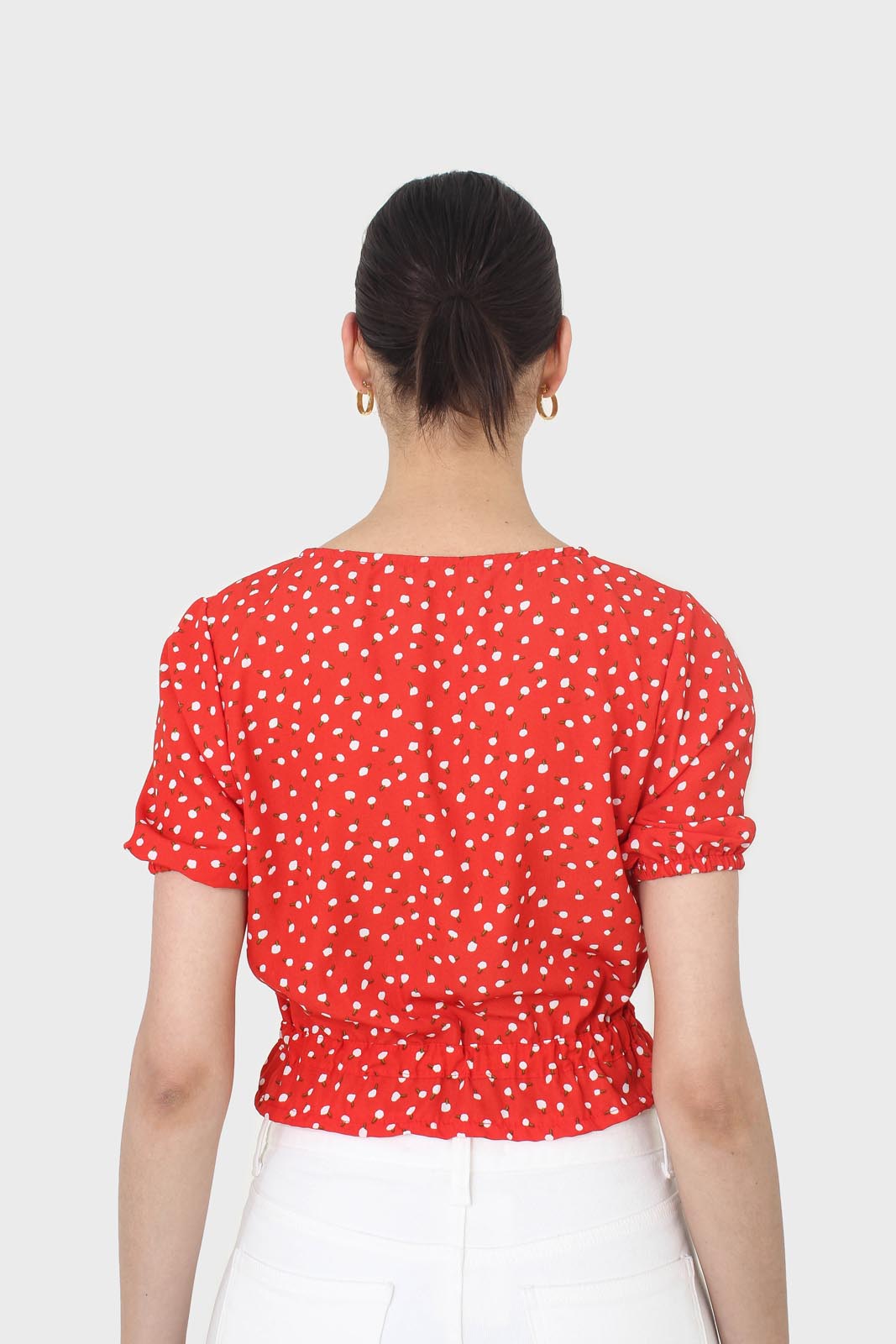 Red and white floral cropped blouse