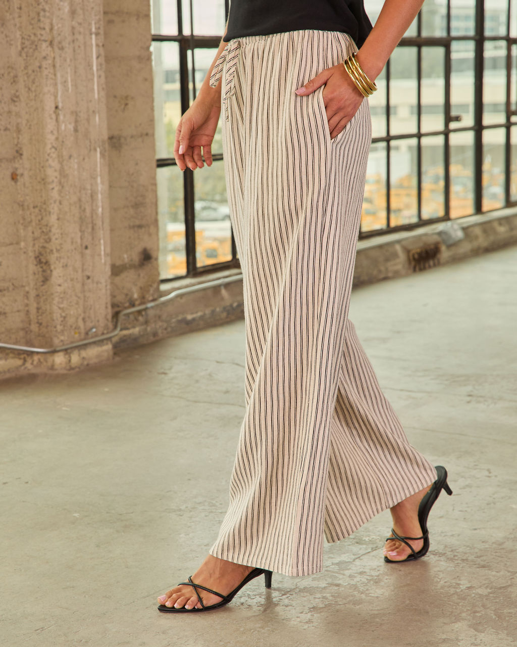 Living Softly Striped Linen Blend Drawstring Pants