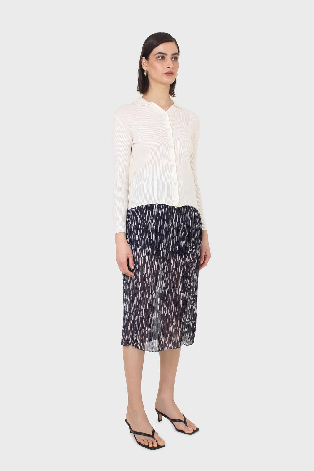 Navy and white print pleated skirt