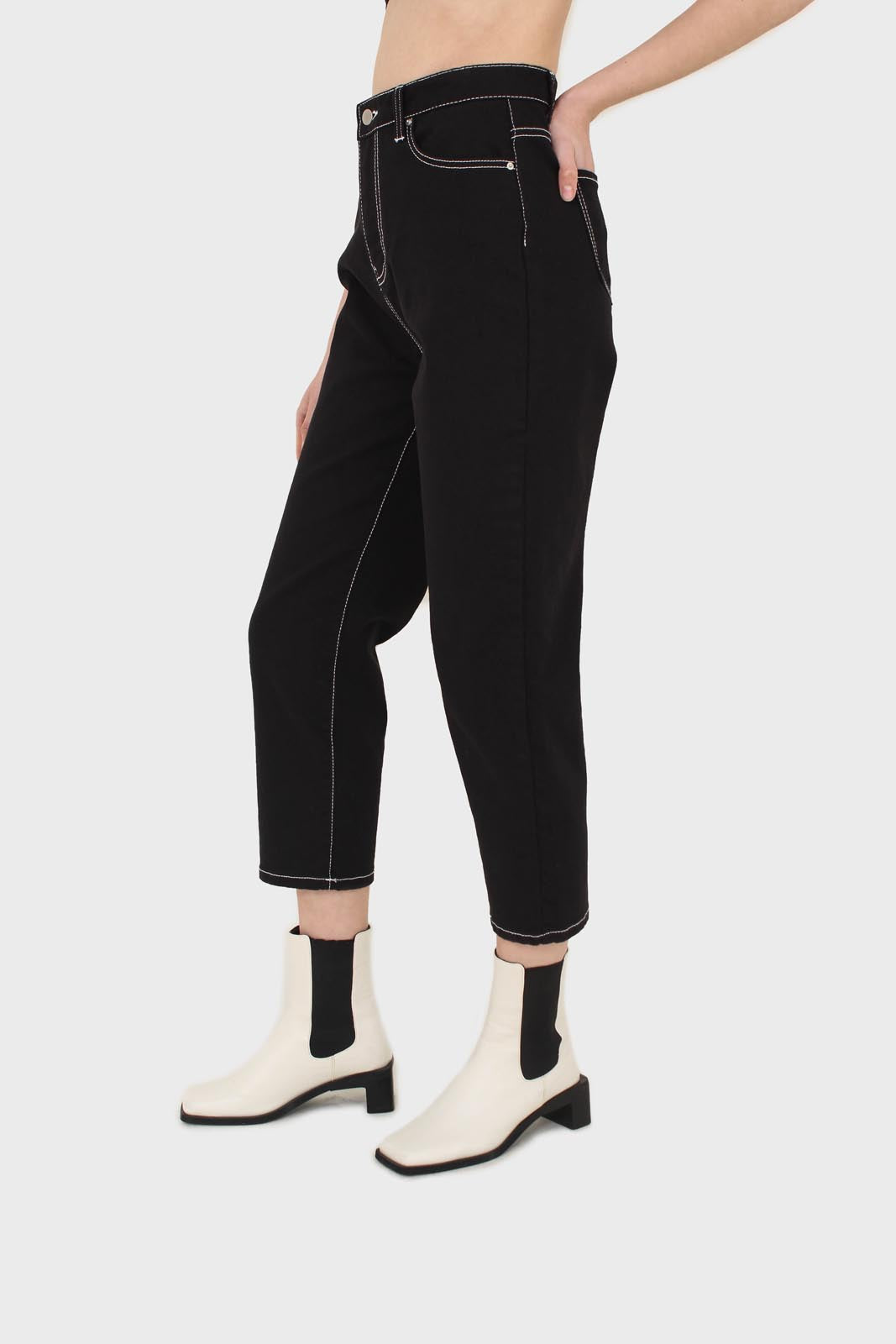 Black and white contrast stitch boyfriend jeans - 853