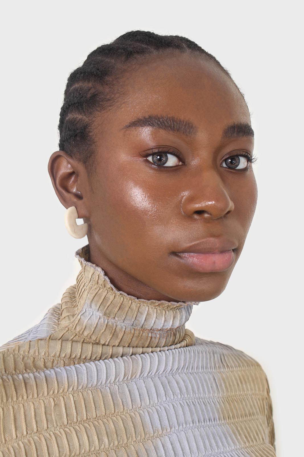 Ivory marble circle earrings