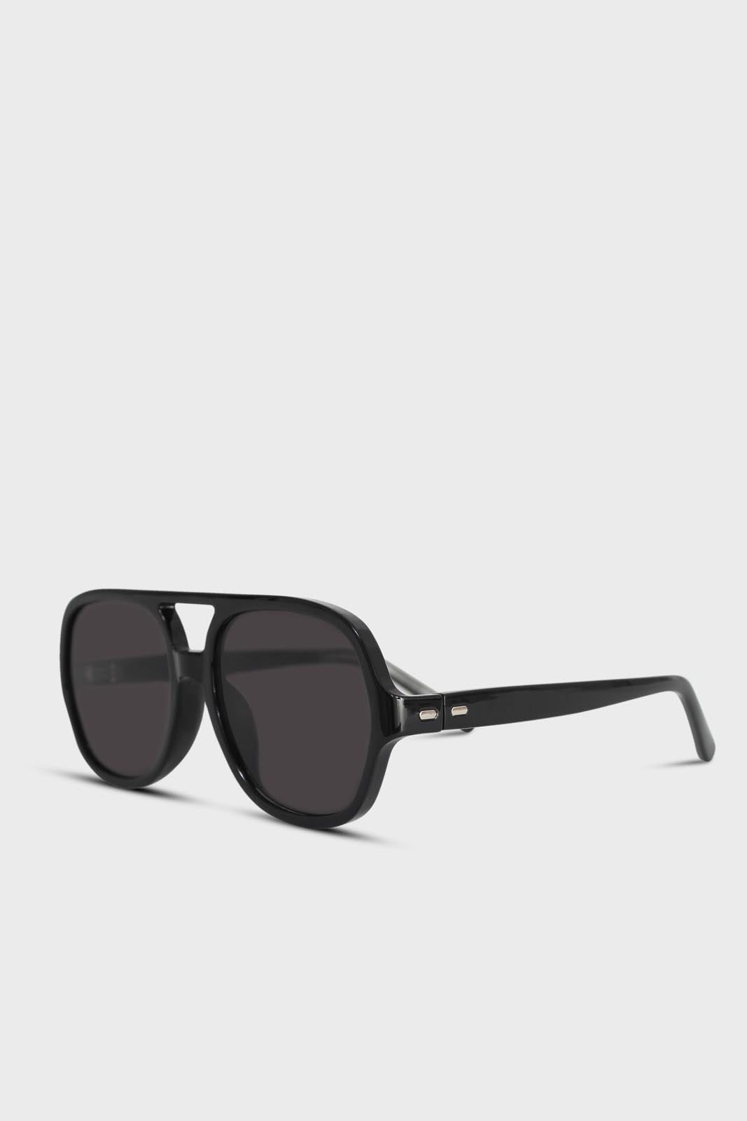 Black oversized aviator sunglasses