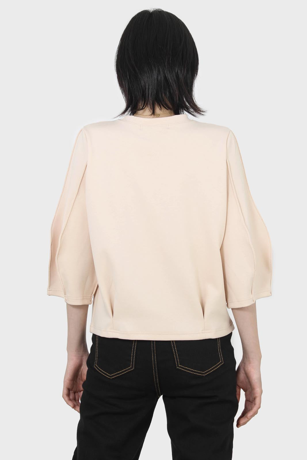Beige sharp seamed 3/4 sleeve top
