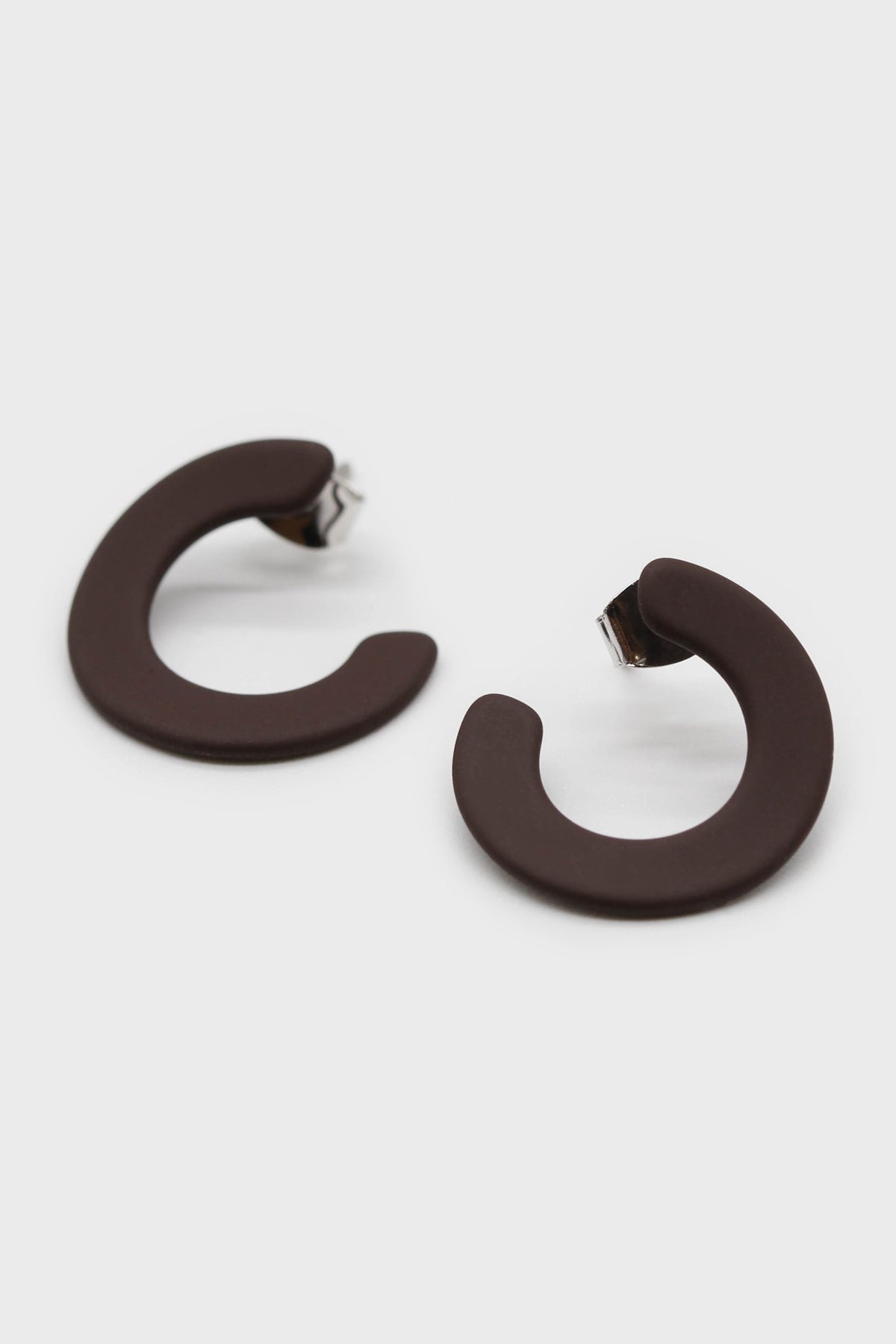 Dark brown matte open circle stud earrings