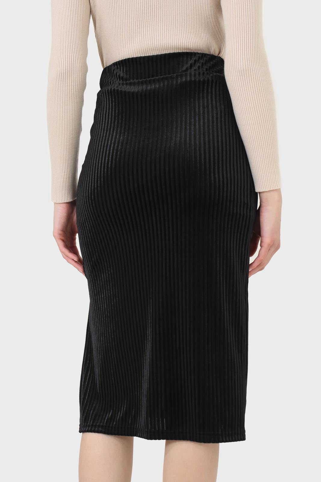 Black ribbed velvet pencil skirt