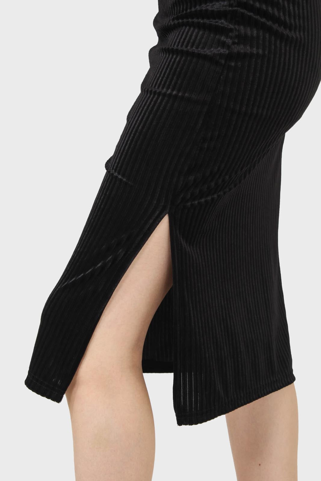 Black ribbed velvet pencil skirt