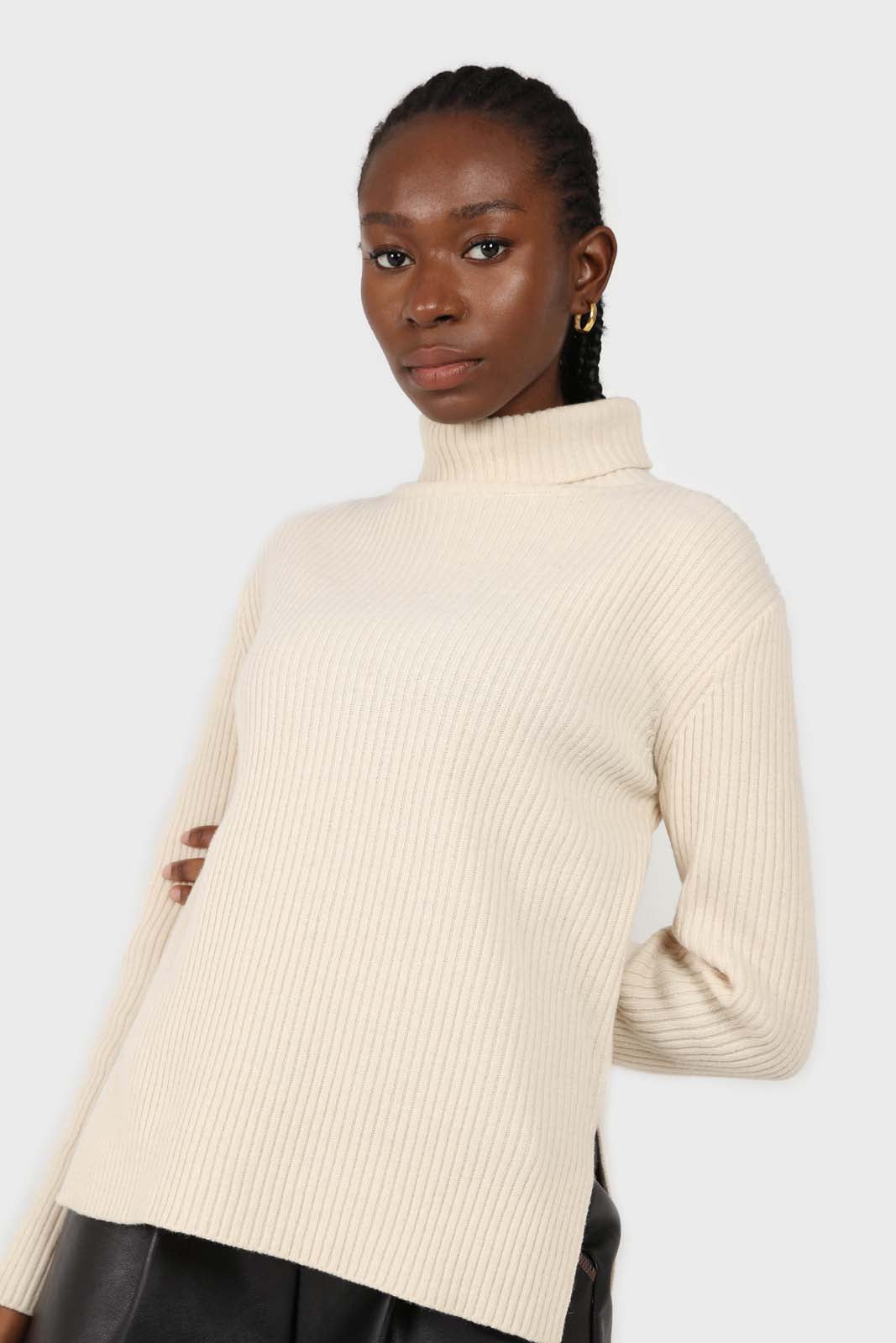 Ivory ribbed cashmere-wool turtleneck jumper