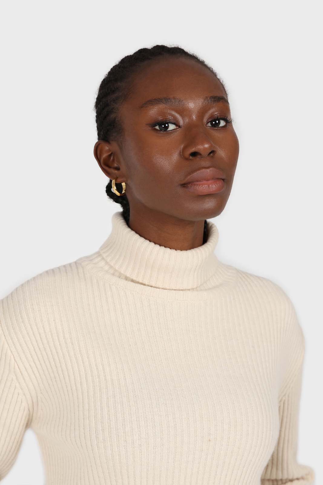 Ivory ribbed cashmere-wool turtleneck jumper