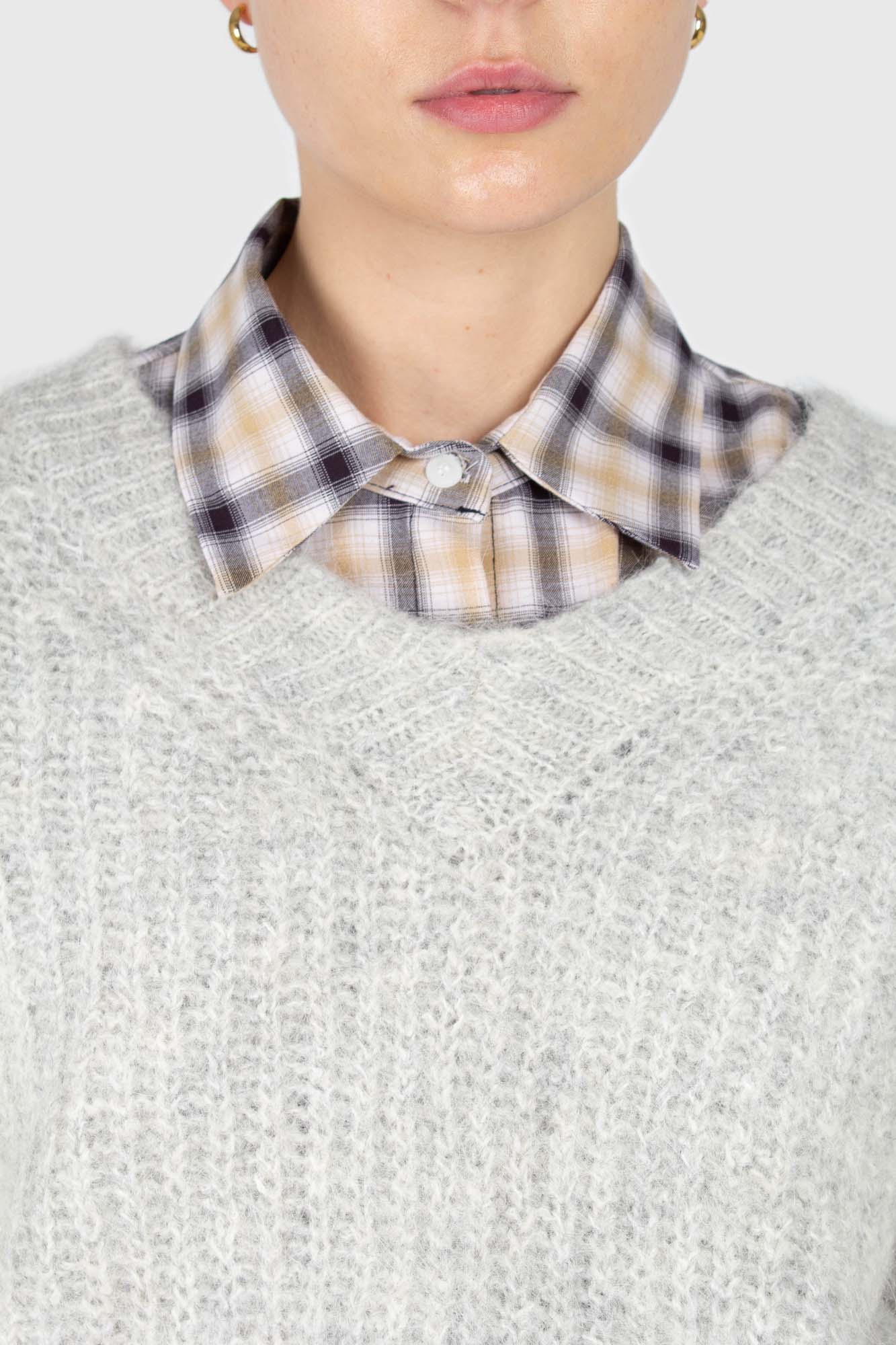 Ice grey hairy alpaca V-neck ribbed jumper