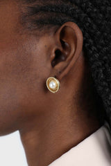 Gold large pearl circle nest earrings
