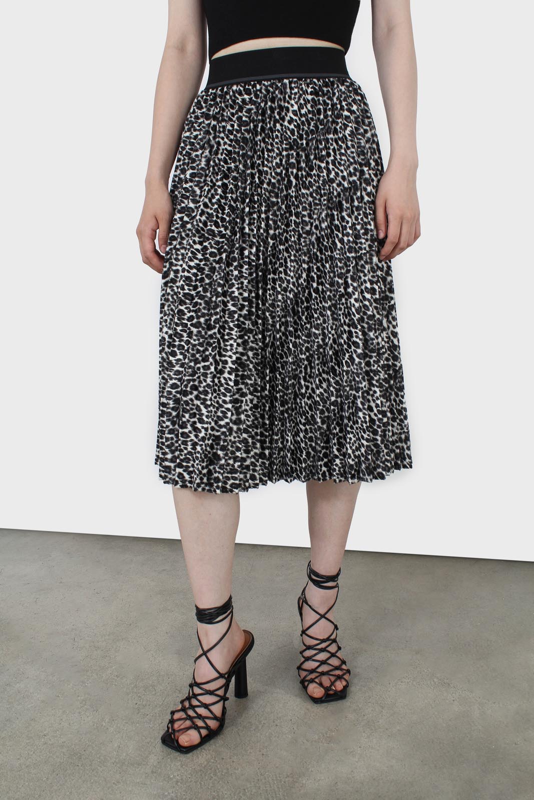 Ivory and black leopard velvet pleated skirt
