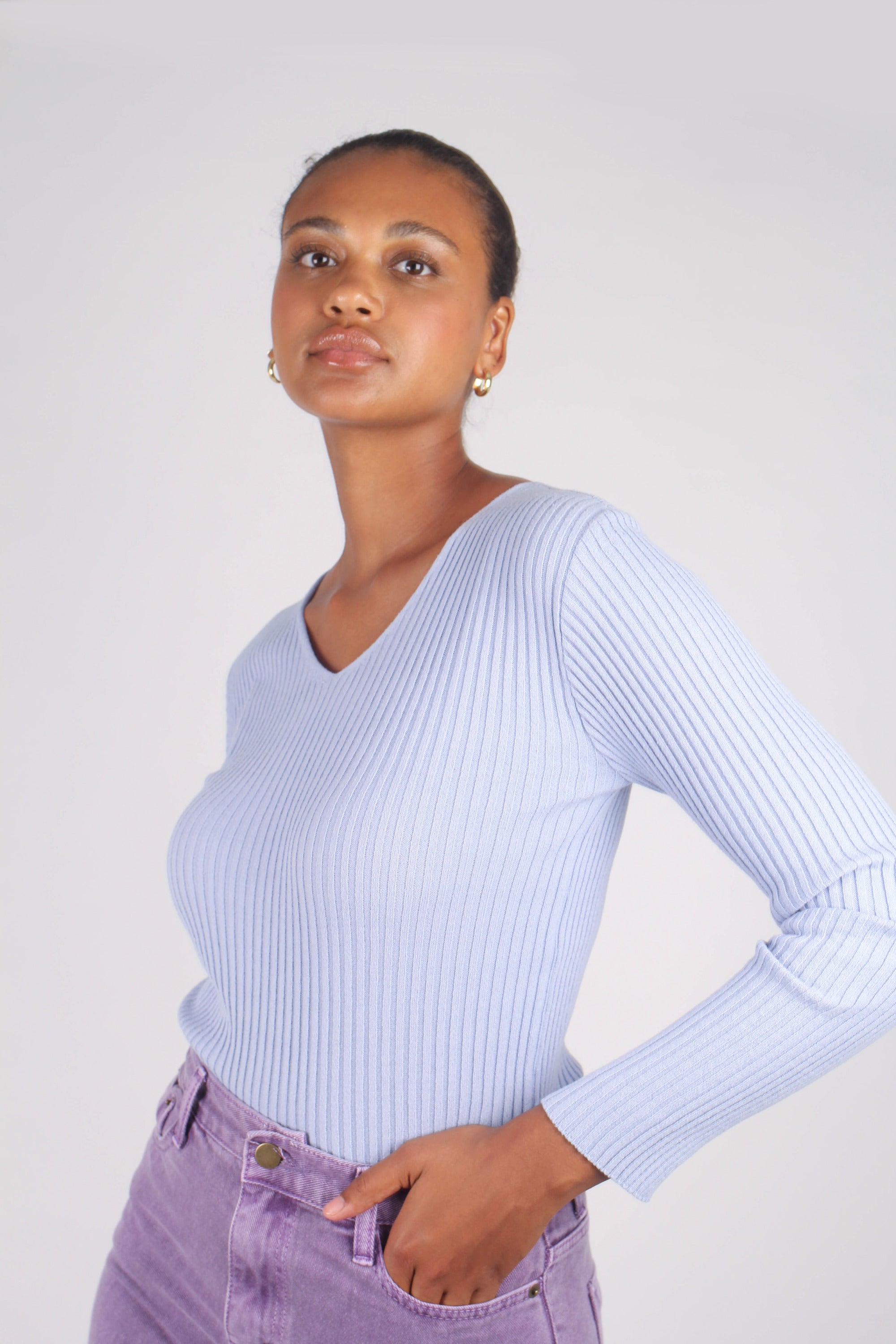 Light blue V-neck ribbed long sleeved knit