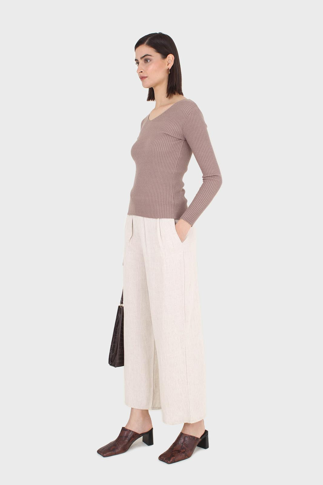 Cocoa V-neck ribbed long sleeved knit top