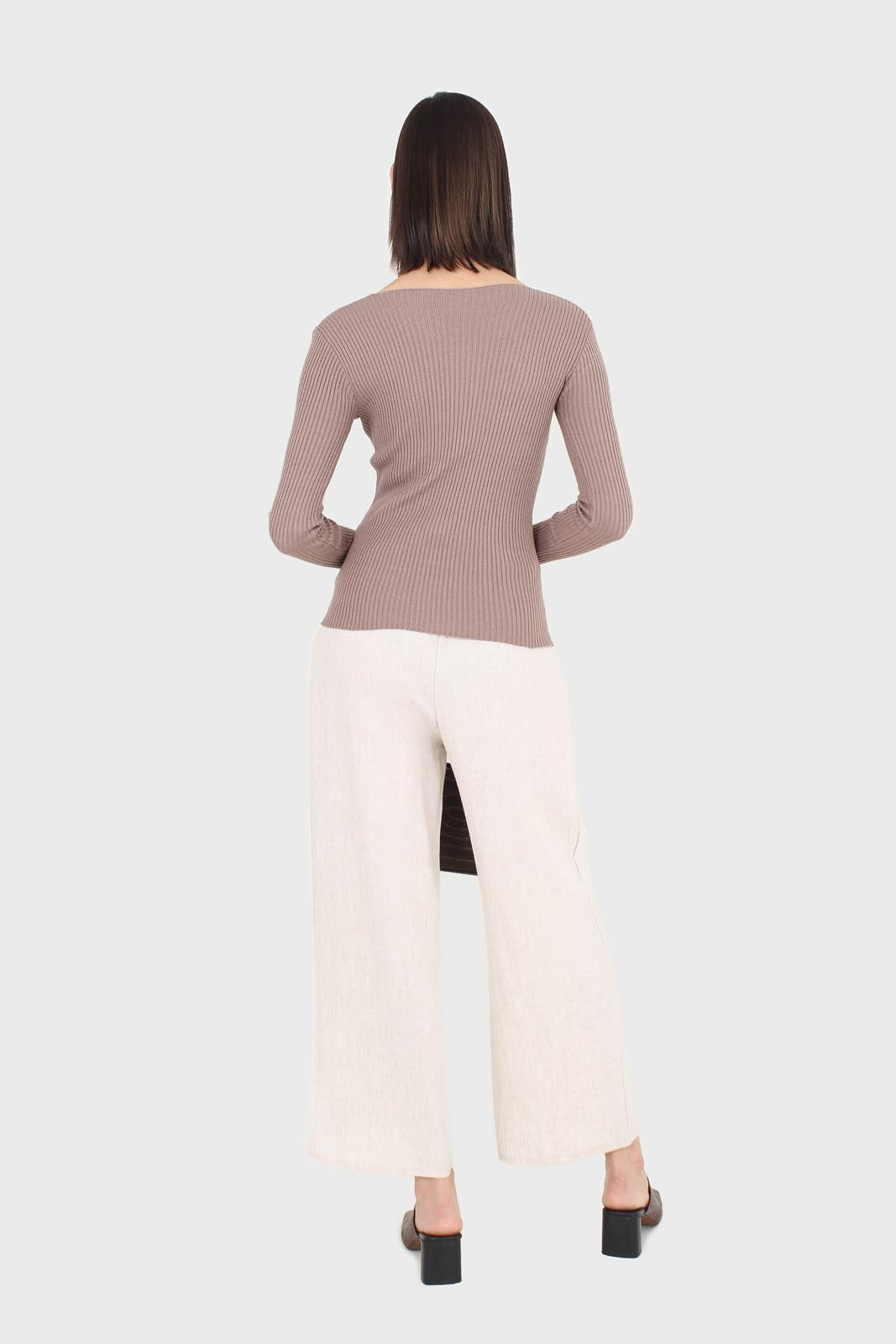 Cocoa V-neck ribbed long sleeved knit top