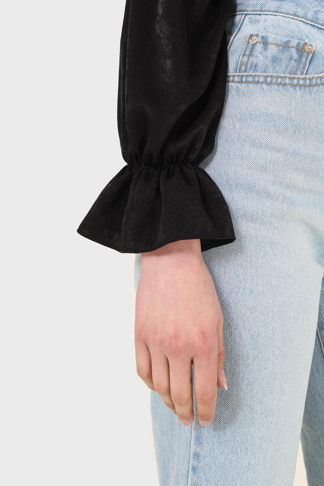 Black deep V tie back cropped long sleeve blouse