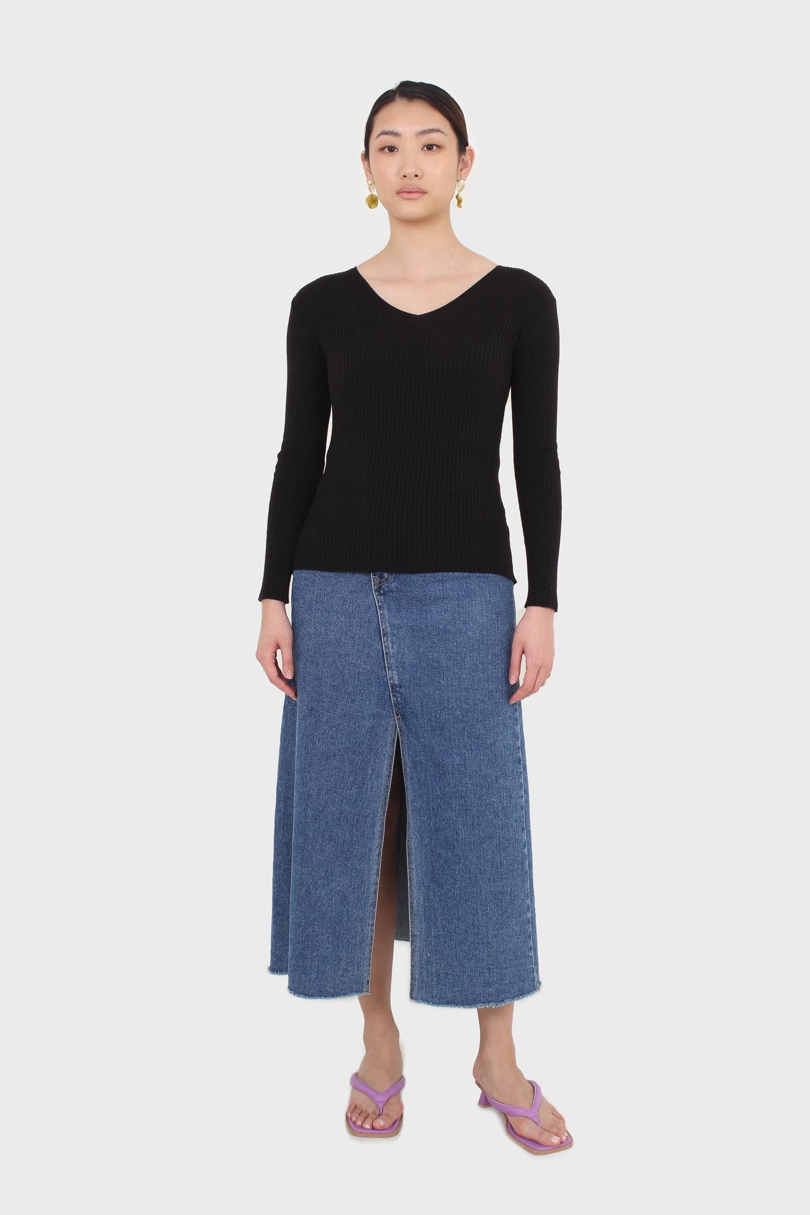 Black V-neck ribbed long sleeved knit top