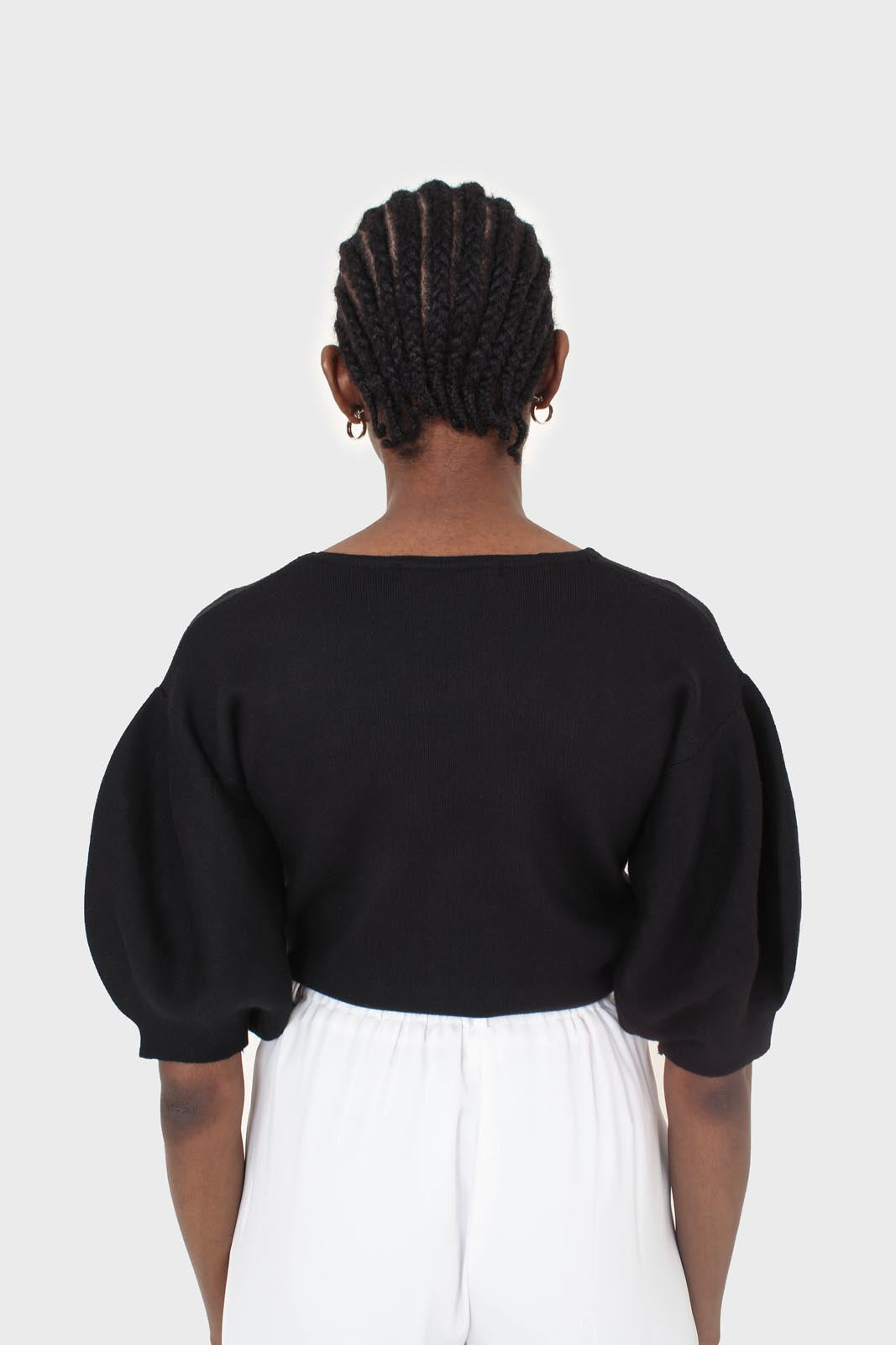 Black short balloon sleeved jumper
