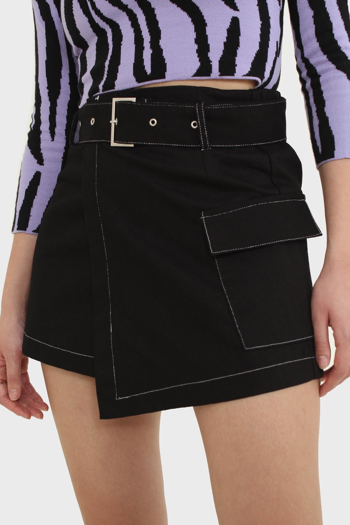 Black and white contrast stitch belted pocket mini